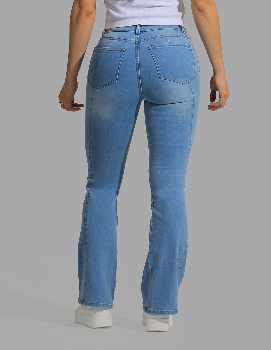 Jeans flare para mujer 4